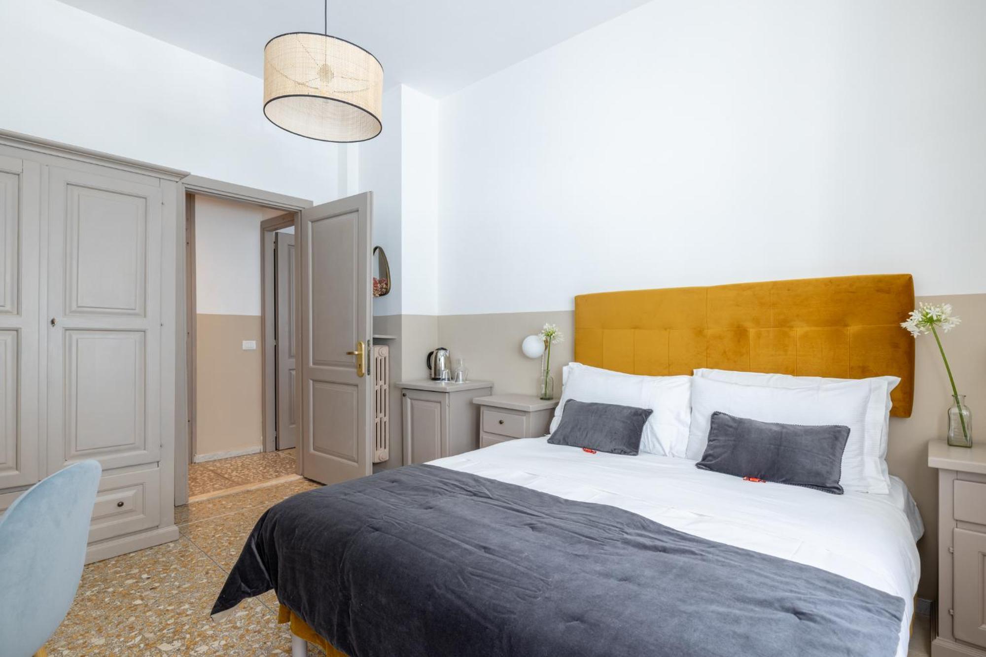 Next Stop Vatican Guesthouse โรม ภายนอก รูปภาพ